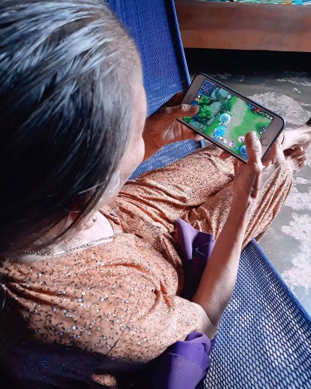 momen orang nggak pengen kalah lucu © berbagai sumber