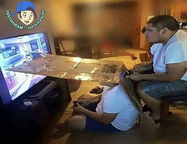 momen orang nggak pengen kalah lucu © berbagai sumber