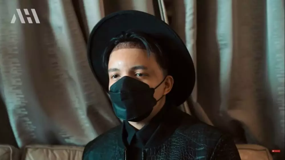 Tak pede berjidat lebar, 9 potret Atta Halilintar transplantasi rambut berbagai sumber