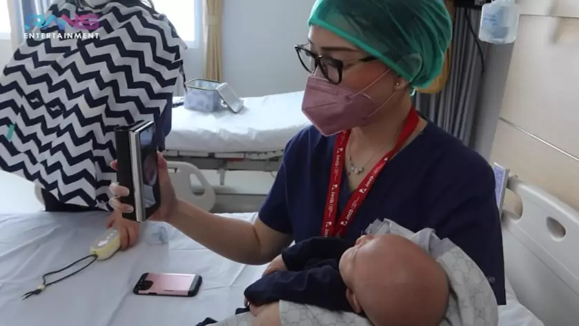 momen khitan Rayyanza Malik Ahmad © YouTube momen khitan Rayyanza Malik Ahmad © YouTube