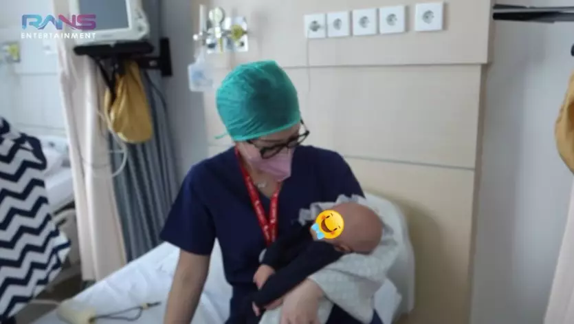 momen khitan Rayyanza Malik Ahmad © YouTube momen khitan Rayyanza Malik Ahmad © YouTube