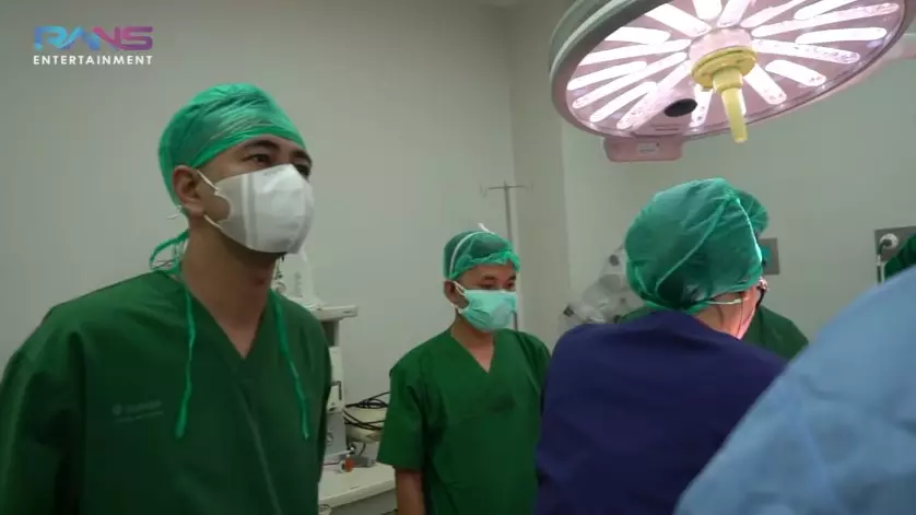 momen khitan Rayyanza Malik Ahmad © YouTube momen khitan Rayyanza Malik Ahmad © YouTube