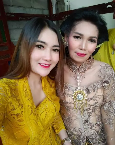 Potret terbaru Nella Kharisma © Instagram Potret terbaru Nella Kharisma © Instagram