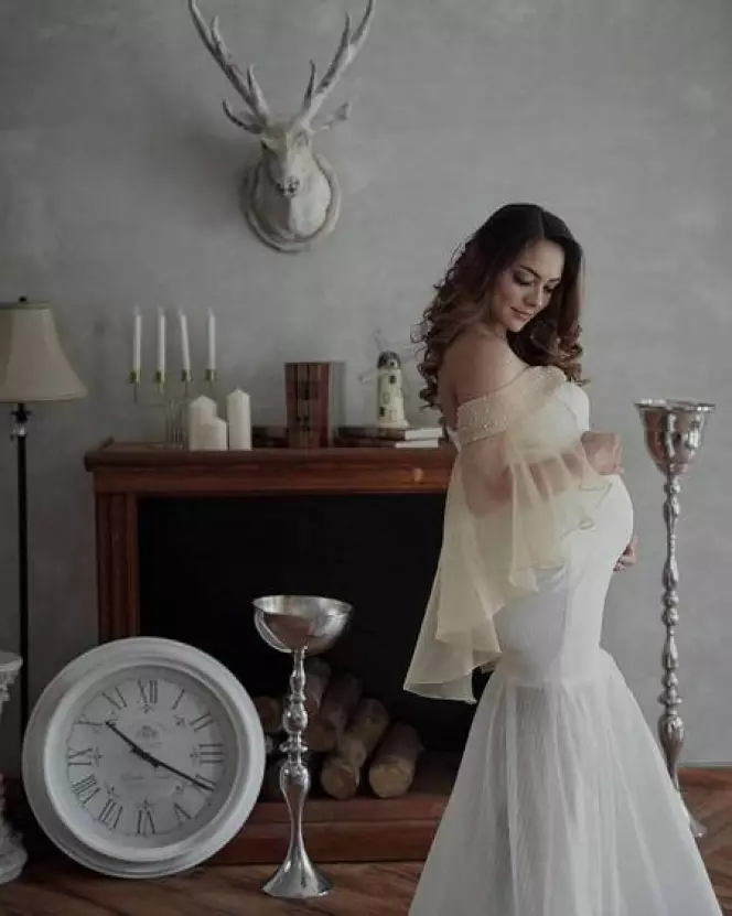 maternity shoot puteri indonesia © instagram