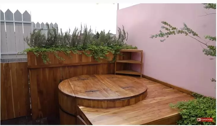 potret rooftop rumah sharena delon © YouTube