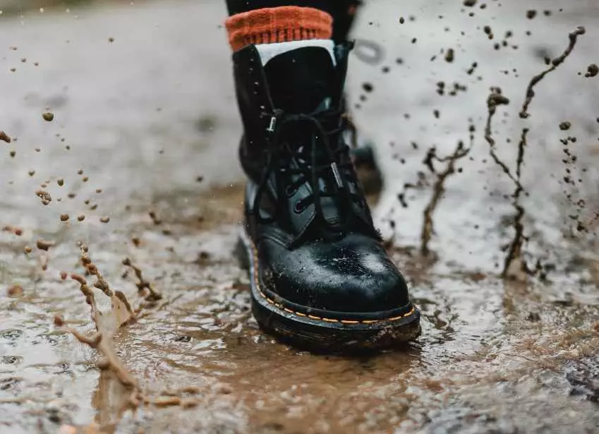 Arti mimpi hujan © 2022 brilio.net Arti mimpi hujan © 2022 brilio.net