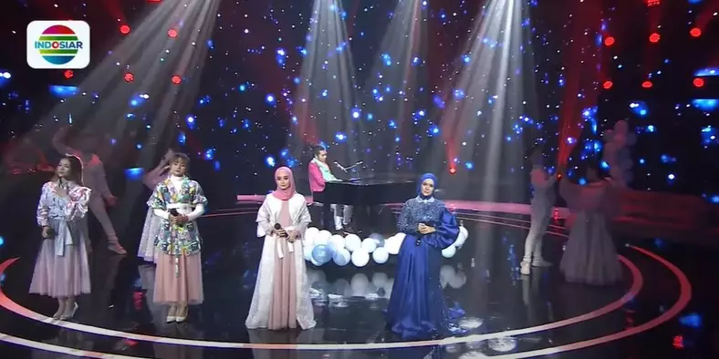 Momen reuni jebolan D'Academy saat Lesty Kejora umumkan nama anak © YouTube