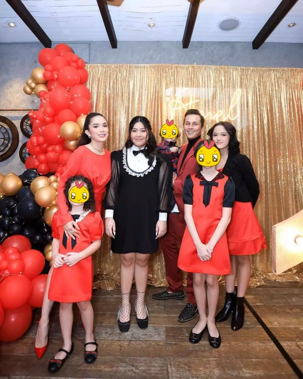 Momen sweet seventeen anak Ussy Sulistyawati © Instagram