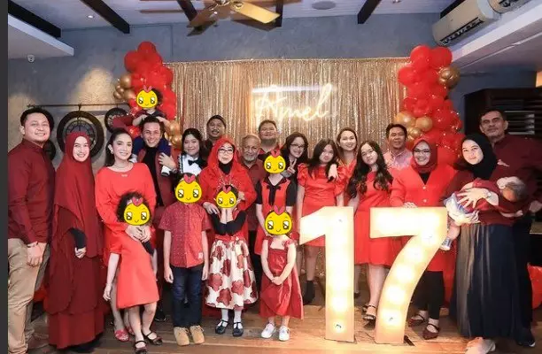 Momen sweet seventeen anak Ussy Sulistyawati © Instagram