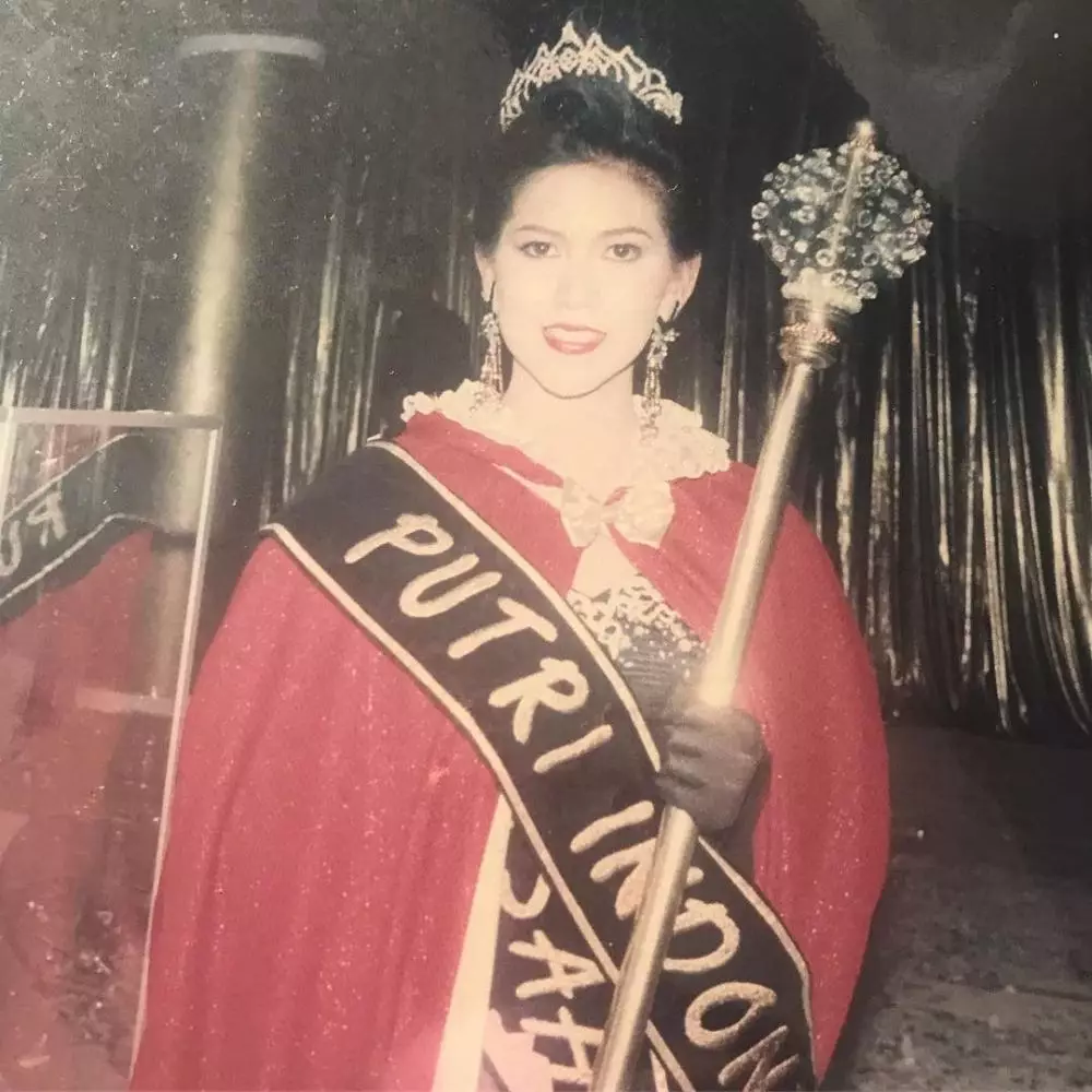 Potret lawas Venna Melinda saat jadi Puteri Indonesia © Instagram