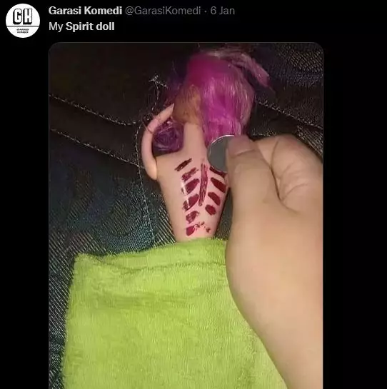 spirit doll nyeleneh ala warganet  © 2022 berbagai sumber