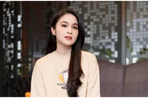 9 Langkah Sandra Dewi bikin opor ayam simpel, cuma 20 menit