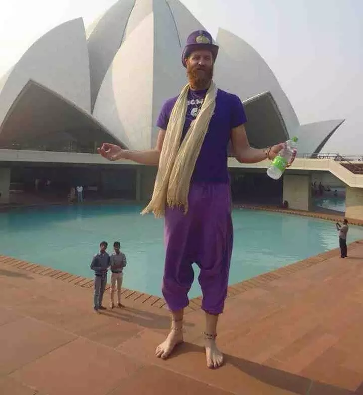 bapak-bapak bikin mata terkecoh © berbagai sumber