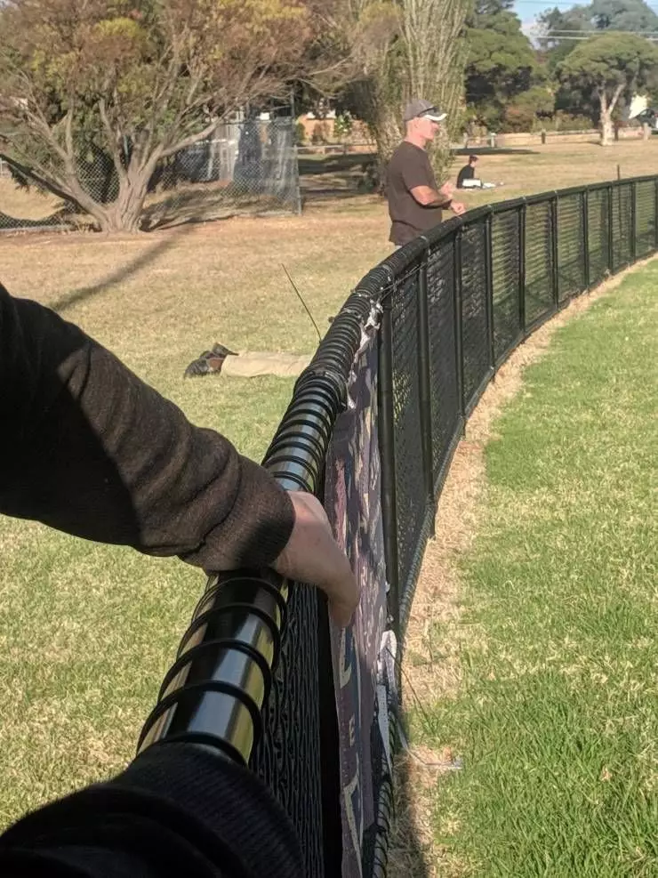 bapak-bapak bikin mata terkecoh © berbagai sumber