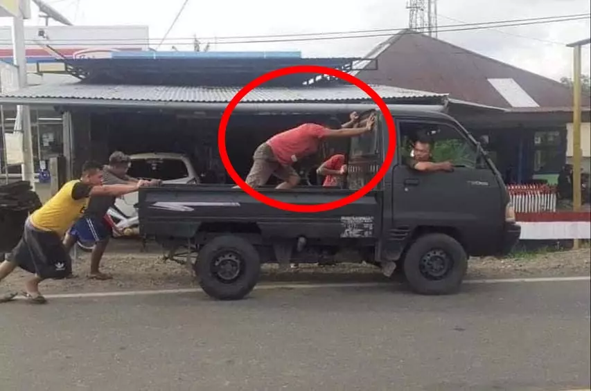 orang kurang kerjaan bikin geleng kepala © berbagai sumber