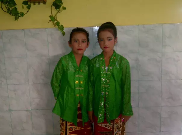 foto lawas Fuji di Facebook ibunya © Facebook foto lawas Fuji di Facebook ibunya © Facebook