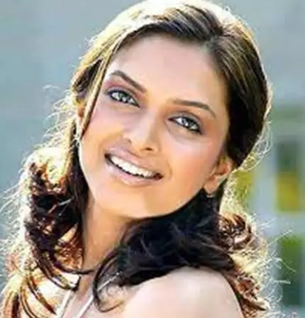 Potret transformasi Deepika Padukone © berbagai sumber