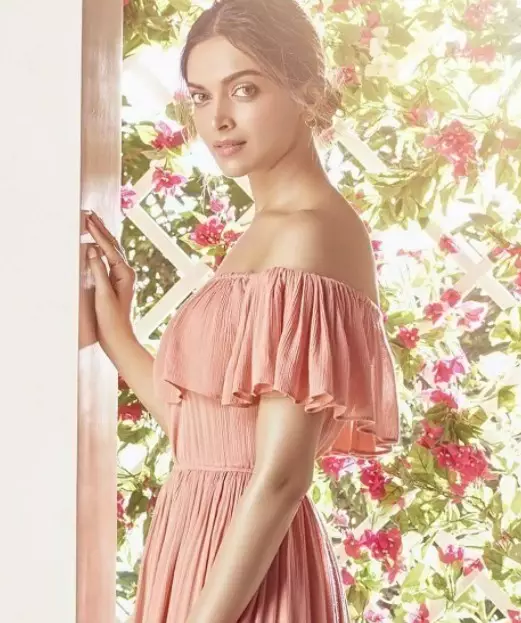 Potret transformasi Deepika Padukone © berbagai sumber