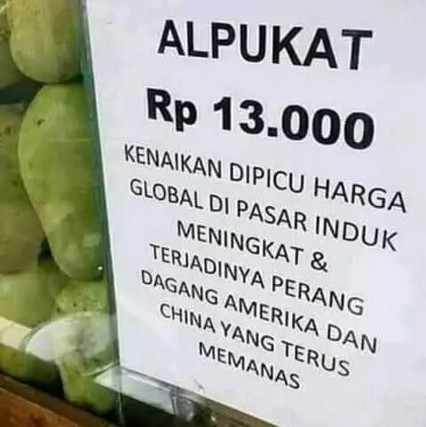 pemberitahuan harga yang nyeleneh dan nggak biasa © Twitter