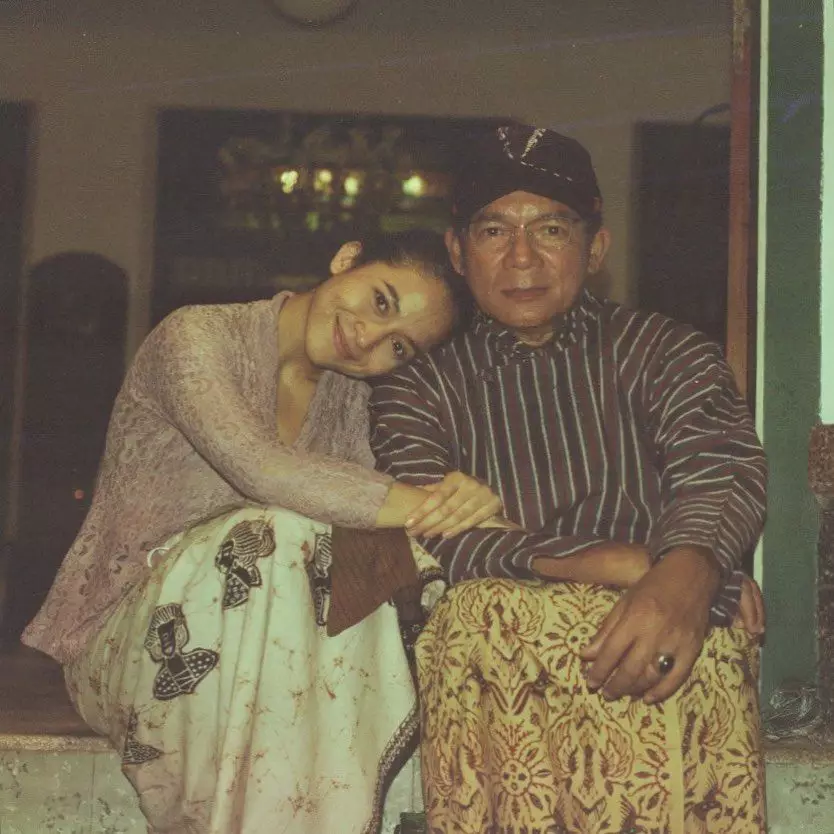 Putri Marino kebaya © Instagram