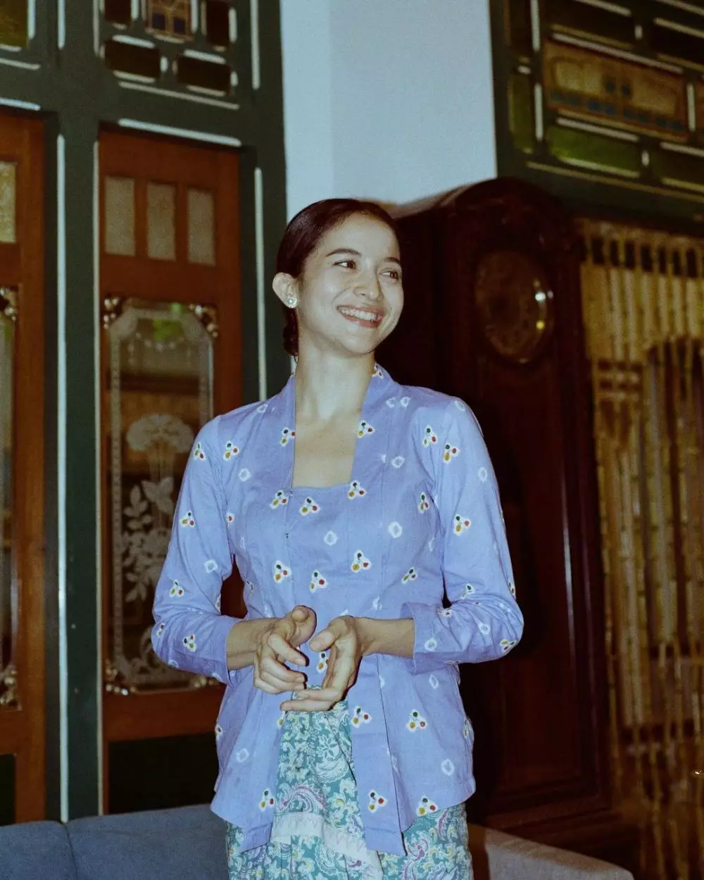 Putri Marino kebaya © Instagram