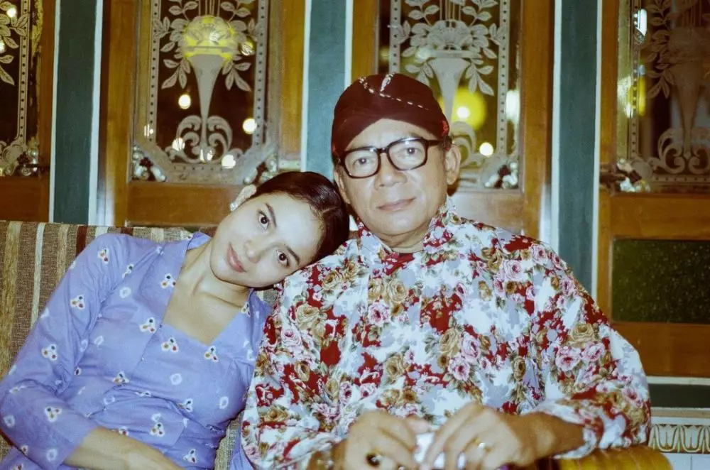 Putri Marino kebaya © Instagram