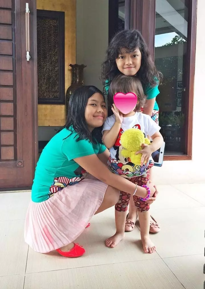 Transformasi Amel anak angkat Ussy Sulistiawaty Instagram