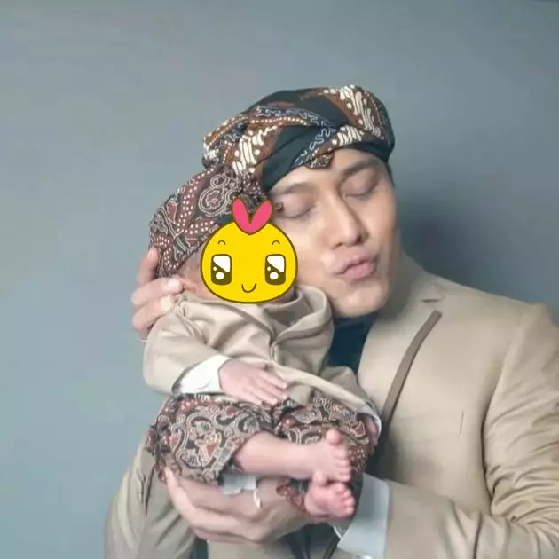 Gaya pemotretan terbaru Lesty Kejora dan Rizky Billar © berbagai sumber