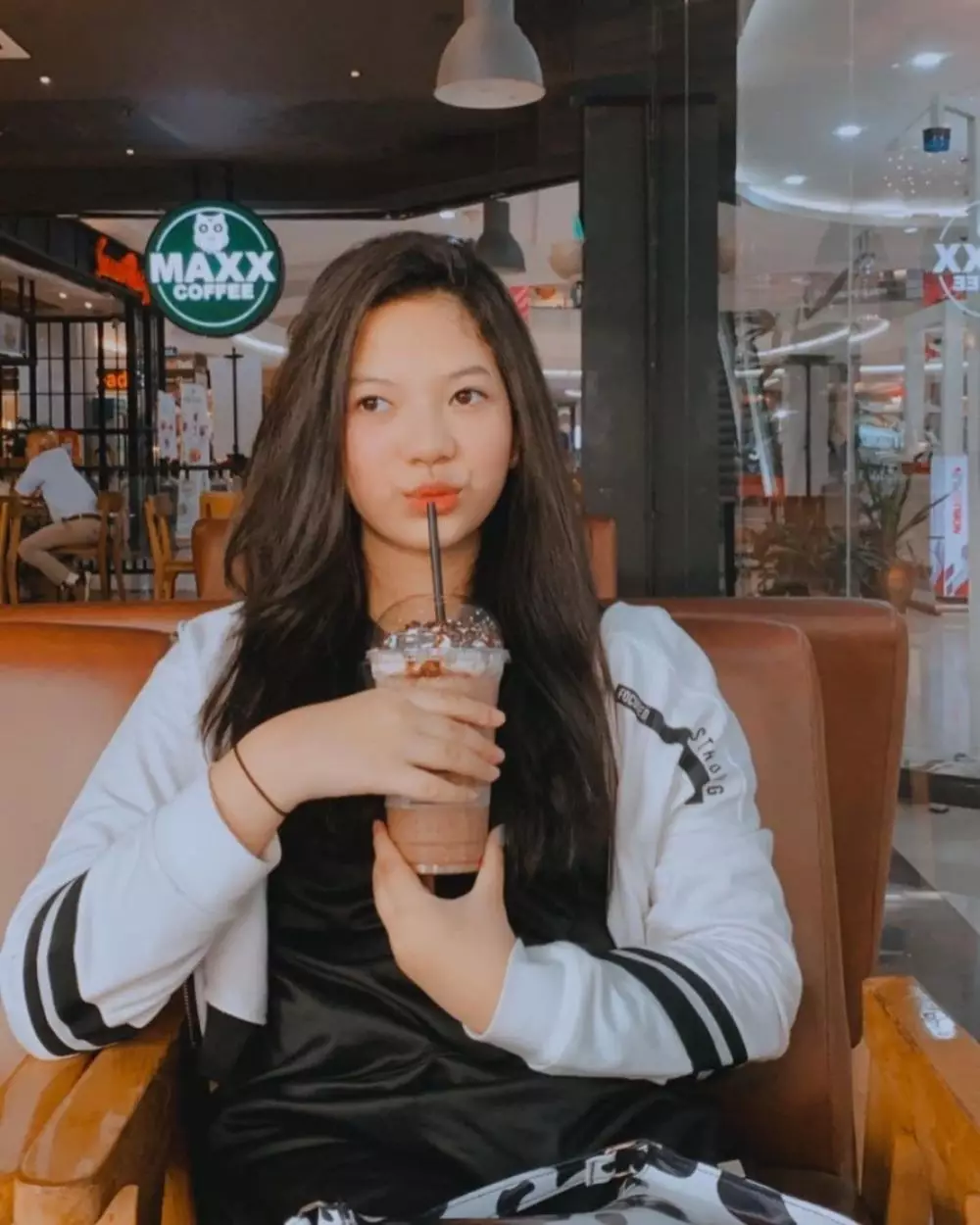 potret terbaru pemeran sosok Jennifer Dunia Terbalik © Instagram