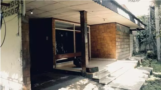 potret rumah seleb pria di kampung halaman Berbagai sumber  potret rumah seleb pria di kampung halaman Berbagai sumber