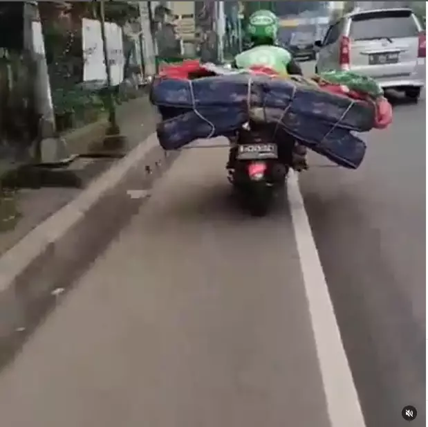 Orderan tidak biasa dari pelanggan ojek online berbagai sumber