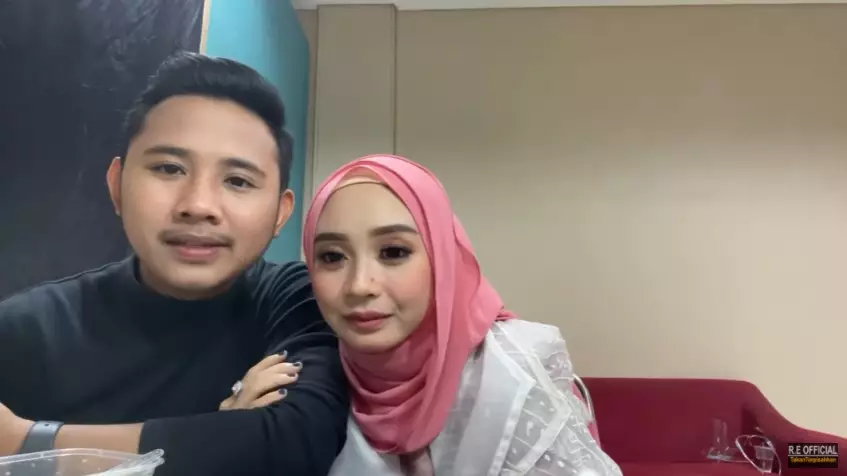 Momen Ega Rafly DA sapa fans di sela manggung © YouTube