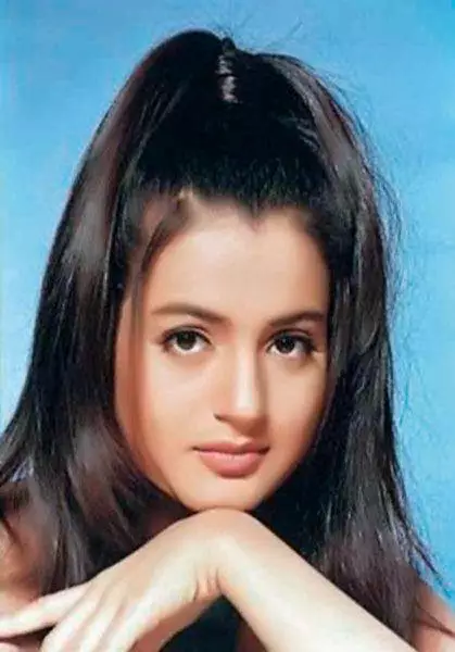 transformasi Ameesha Patel Berbagai sumber 