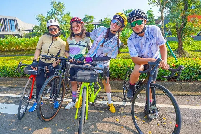 kedekatan Andhika dan 2 putri Ussy © Instagram