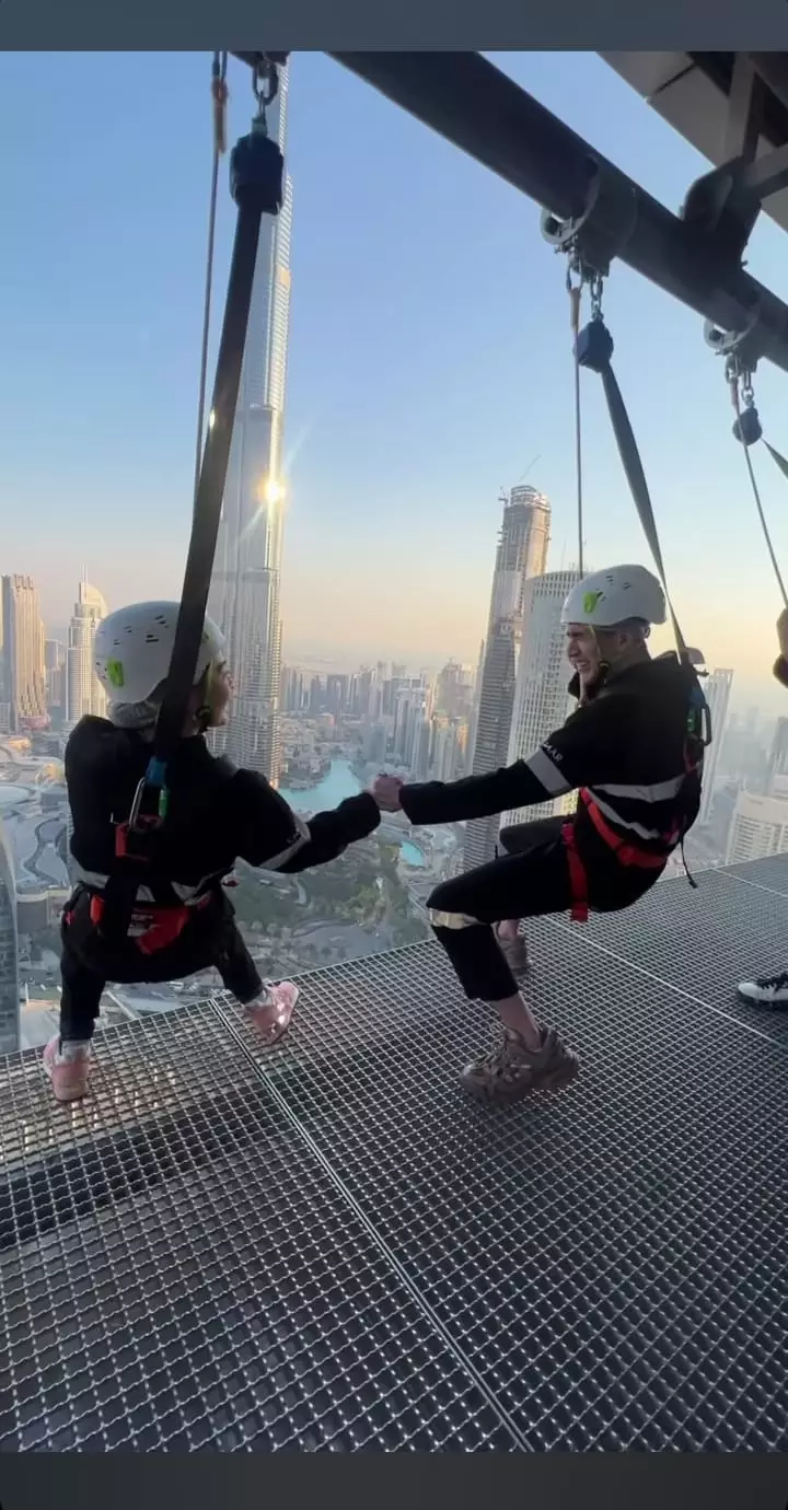 Takut ketinggian, ini 5 momen Verrell Bramasta naik Sky View di Dubai berbagai sumber Takut ketinggian, ini 5 momen Verrell Bramasta naik Sky View di Dubai berbagai sumber
