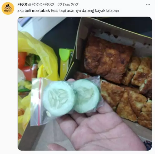 momen nyeleneh makan martabak © berbagai sumber momen nyeleneh makan martabak © berbagai sumber