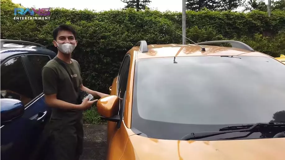 Hadiah Raffi untuk karyawannya © YouTube Hadiah Raffi untuk karyawannya © YouTube