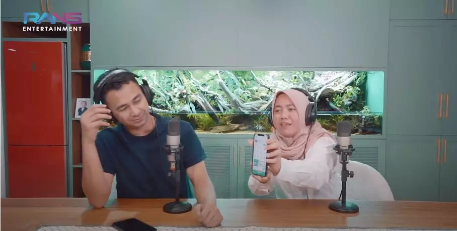 Hadiah Raffi untuk karyawannya © YouTube Hadiah Raffi untuk karyawannya © YouTube