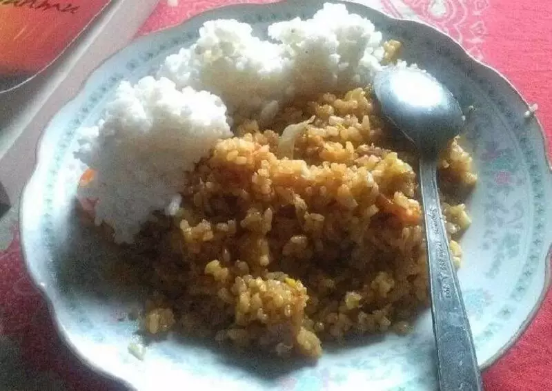 potret lucu yang penting makan nasi © berbagai sumber potret lucu yang penting makan nasi © berbagai sumber