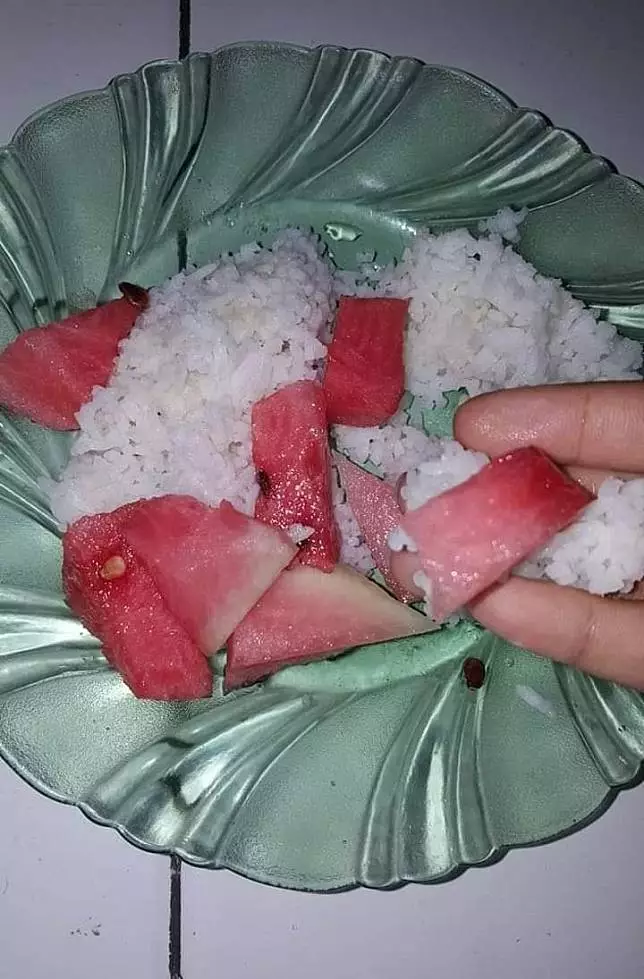 potret lucu yang penting makan nasi © berbagai sumber potret lucu yang penting makan nasi © berbagai sumber