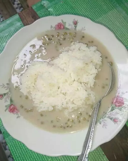 potret lucu yang penting makan nasi © berbagai sumber potret lucu yang penting makan nasi © berbagai sumber