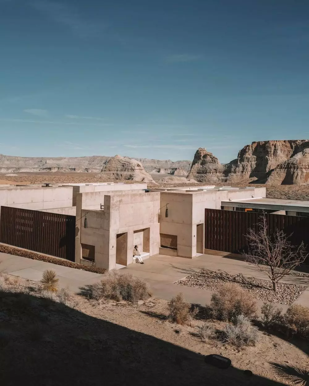 Nikita Willy nginap di hotel termahal di dunia Instagram