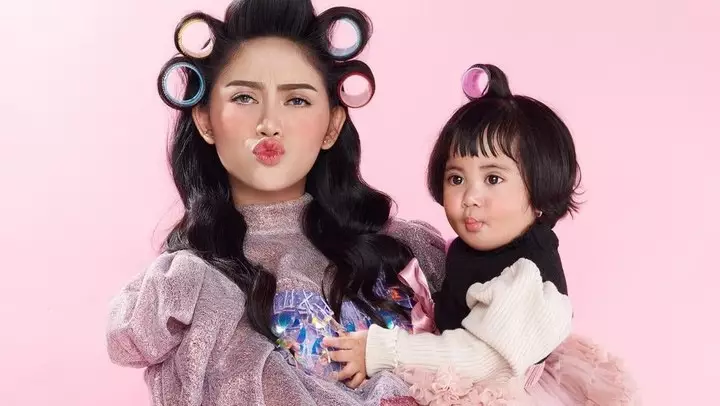 Pemotretan single mom bareng putrinya Instagram