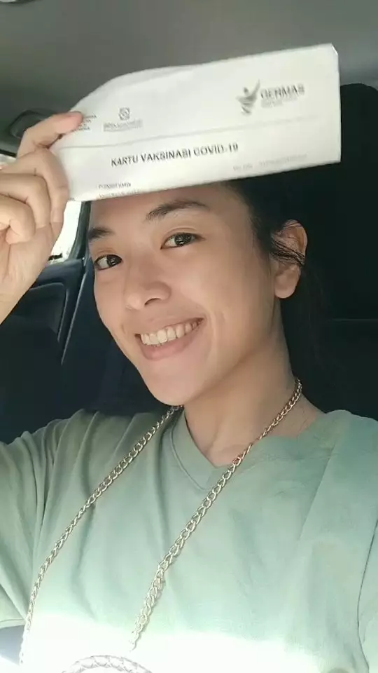 pemain layangan putus tanpa makeup © instagram