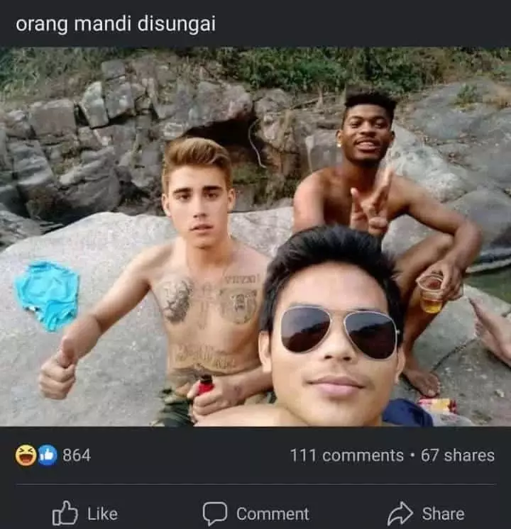 cowok foto bareng pose absurd © berbagai sumber cowok foto bareng pose absurd © berbagai sumber