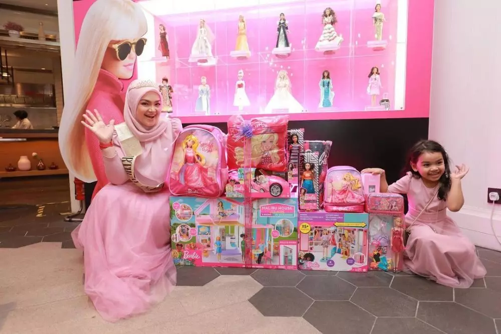 ultah Siti Nurhaliza ke-43 © Instagram ultah Siti Nurhaliza ke-43 © Instagram
