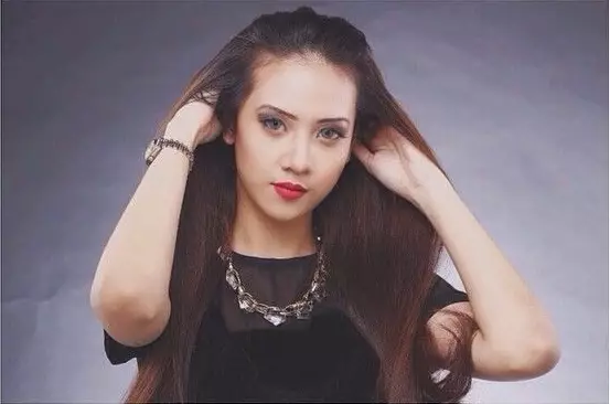 Potret awal karier pemain Layangan Putus Berbagai sumber  Potret awal karier pemain Layangan Putus Berbagai sumber