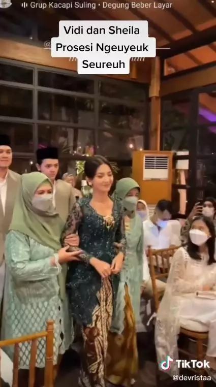 Vidi Aldiano dan Sheila Dara jalani prosesi Ngeuyeuk Seureuh Berbagai sumber