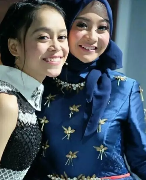 Potret persahabatan Lesty dan Ega © Instagram Potret persahabatan Lesty dan Ega © Instagram