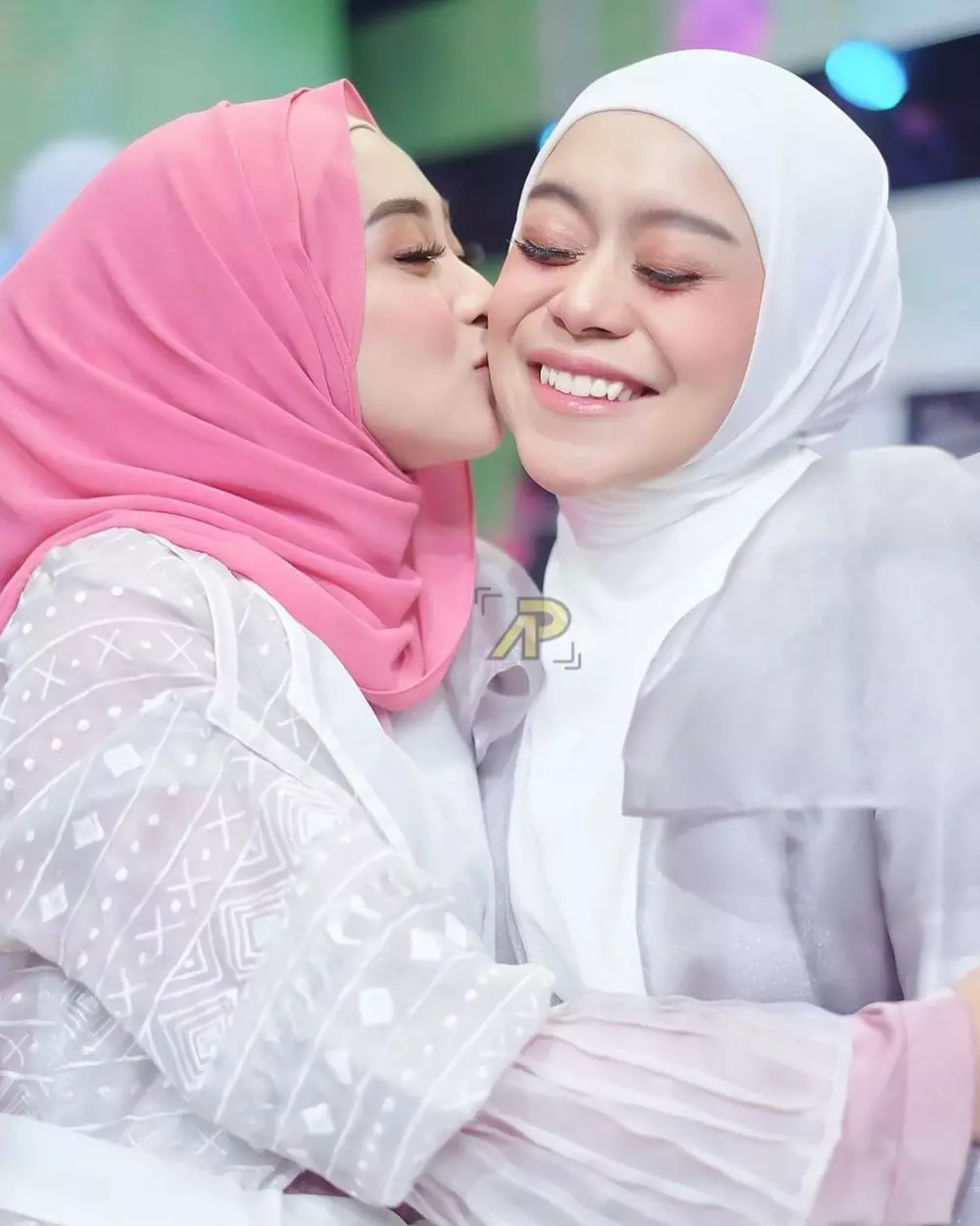 Potret persahabatan Lesty dan Ega © Instagram Potret persahabatan Lesty dan Ega © Instagram